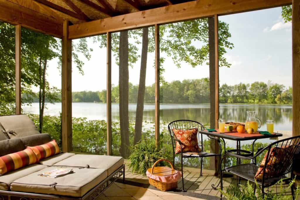 7 Romantic Getaways in the Midwest for Couples