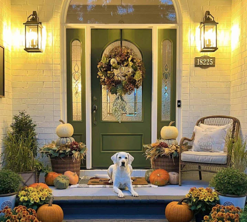 8 Welcoming Ways to Decorate Your Front Porch