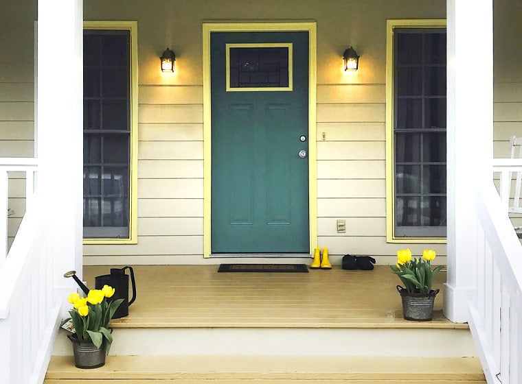 7 Prettiest Colors To Paint Your Front Door